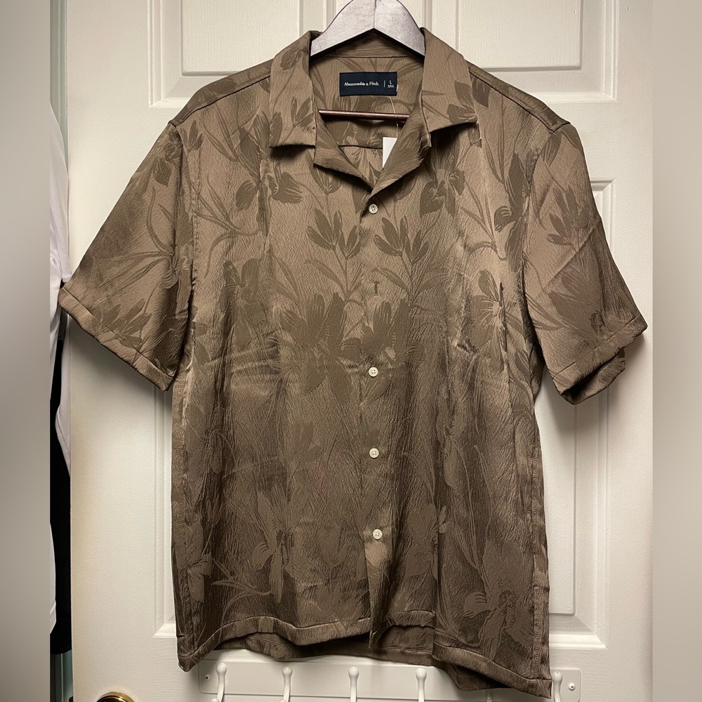 Men’s textured floral shirt